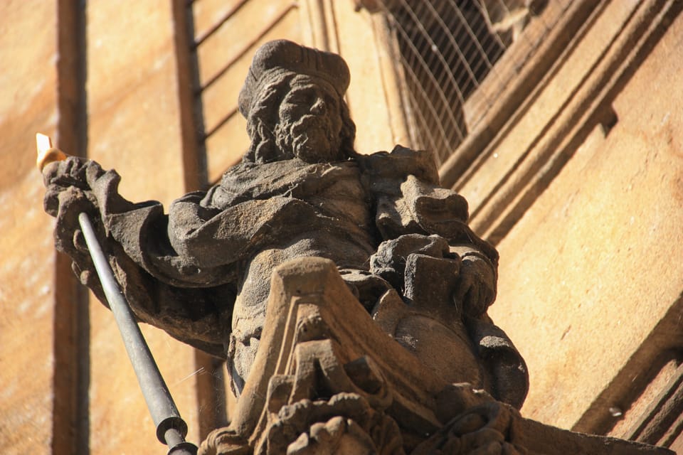 La columna con san Venceslao como patrón de los viñedos y los vinicultores es monumento nacional desde el año 1964 | Foto: Barbora Němcová, Radio Prague International La columna con san Venceslao como patrón de los viñedos y los vinicultores es monumento nacional desde el año 1964 | Foto: Barbora Němcová, Radio Prague International