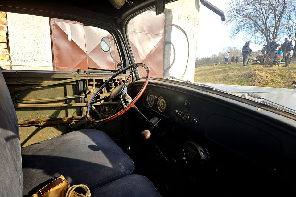 Vehículos militares de la época | Foto: Štěpánka Budková, Radio Prague International Vehículos militares de la época | Foto: Štěpánka Budková, Radio Prague International