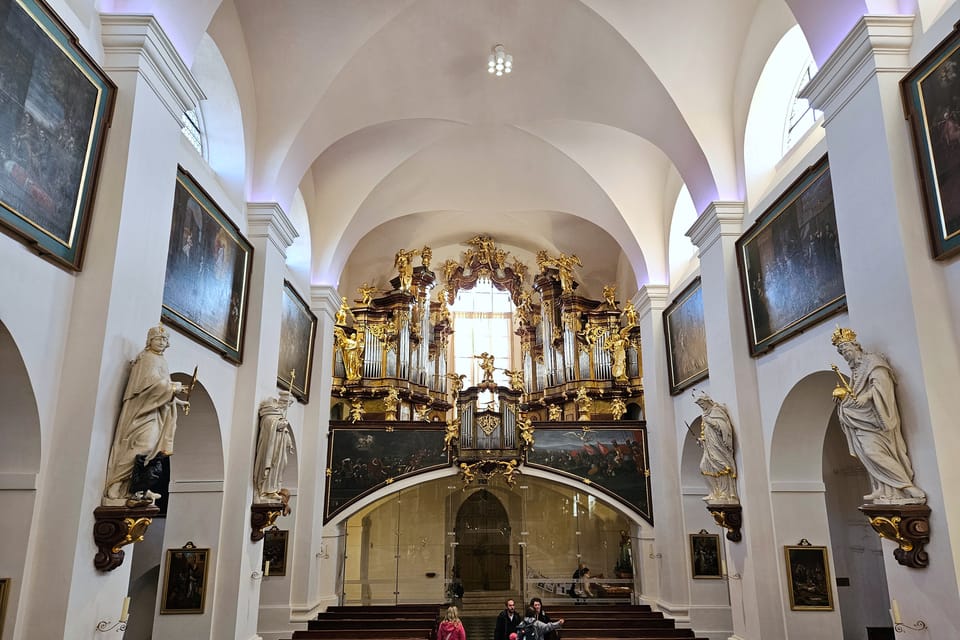 Basílica de San Wenceslao en Stará Boleslav | Foto: Štěpánka Budková, Radio Prague International Basílica de San Wenceslao en Stará Boleslav | Foto: Štěpánka Budková, Radio Prague International