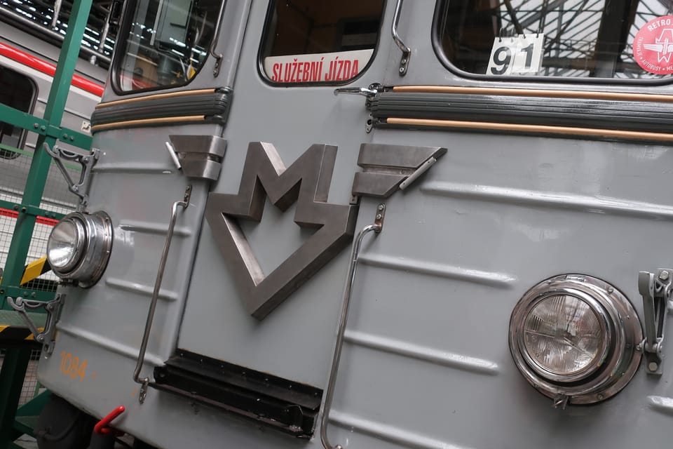 El conjunto de metro histórico en la cochera de Kačerov | Foto: Štěpánka Budková, Radio Prague International El conjunto de metro histórico en la cochera de Kačerov | Foto: Štěpánka Budková, Radio Prague International
