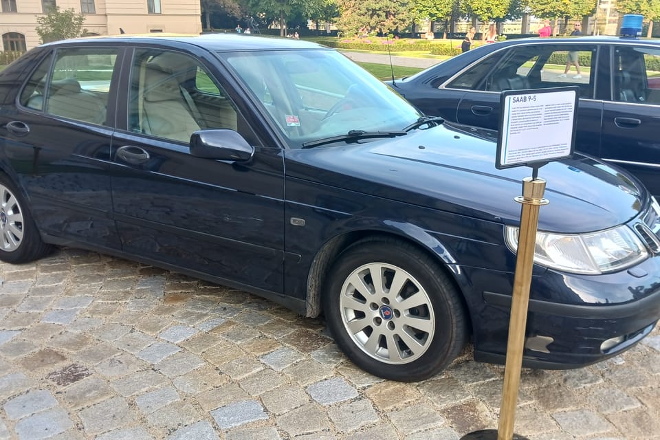 El coche Saab 9-5 fue utilizado en el Castillo de Praga entre los años 2001 y 2006. | Foto: Lenka Žižková, Radio Prague International El coche Saab 9-5 fue utilizado en el Castillo de Praga entre los años 2001 y 2006. | Foto: Lenka Žižková, Radio Prague International