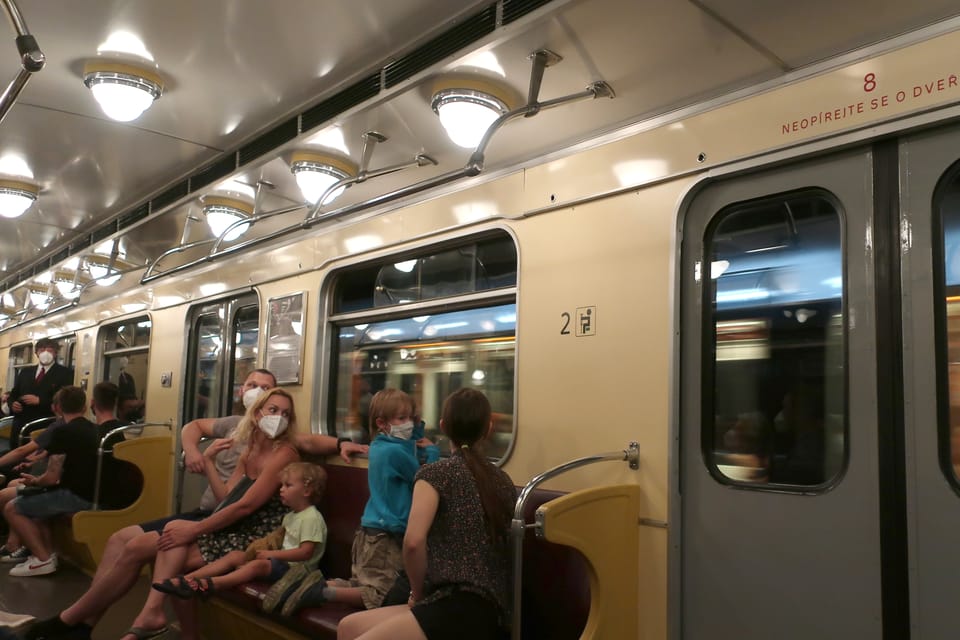 El viaje por metro histórico | Foto: Štěpánka Budková, Radio Prague International El viaje por metro histórico | Foto: Štěpánka Budková, Radio Prague International