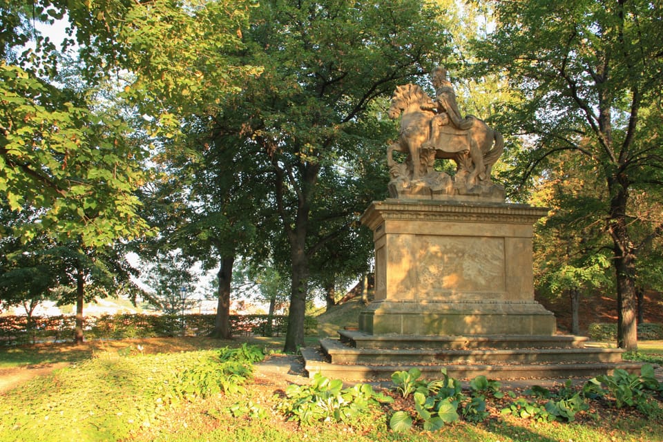 Estatua ecuestre del príncipe Venceslao en Vyšehrad | Foto: Barbora Němcová,  Radio Prague International