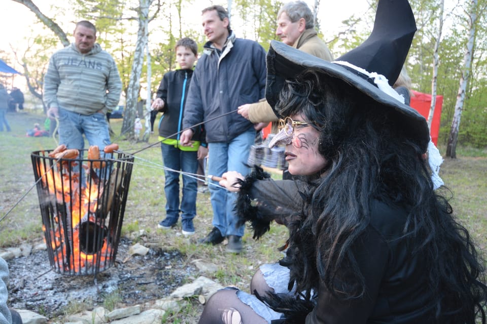 La quema de las brujas en la aldea de Liběchov,  cerca de Praga | Foto: Eva Turečková,  Radio Prague International