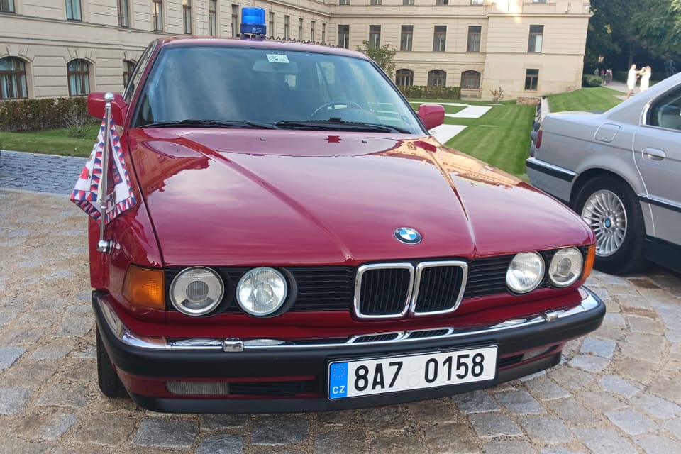 BMW 735, usado por el presidente Václav Havel desde 1991 | Foto: Lenka Žižková, Radio Prague International BMW 735, usado por el presidente Václav Havel desde 1991 | Foto: Lenka Žižková, Radio Prague International