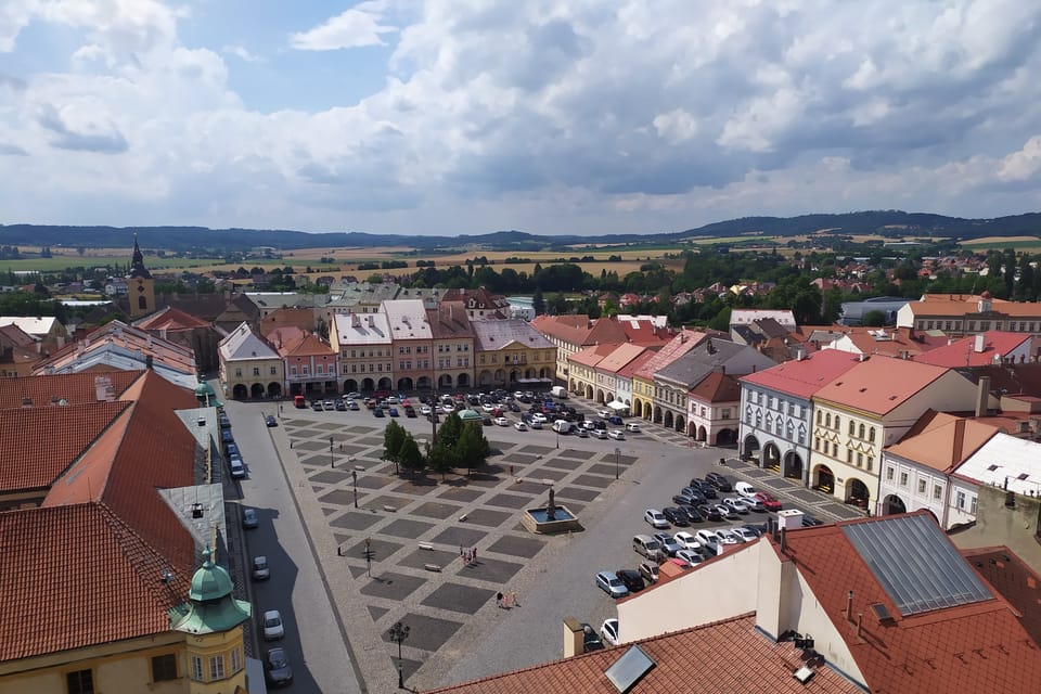 Plaza de Valdštejn en la ciudad de Jičín | Foto: Barbora Němcová, Radio Prague International Plaza de Valdštejn en la ciudad de Jičín | Foto: Barbora Němcová, Radio Prague International