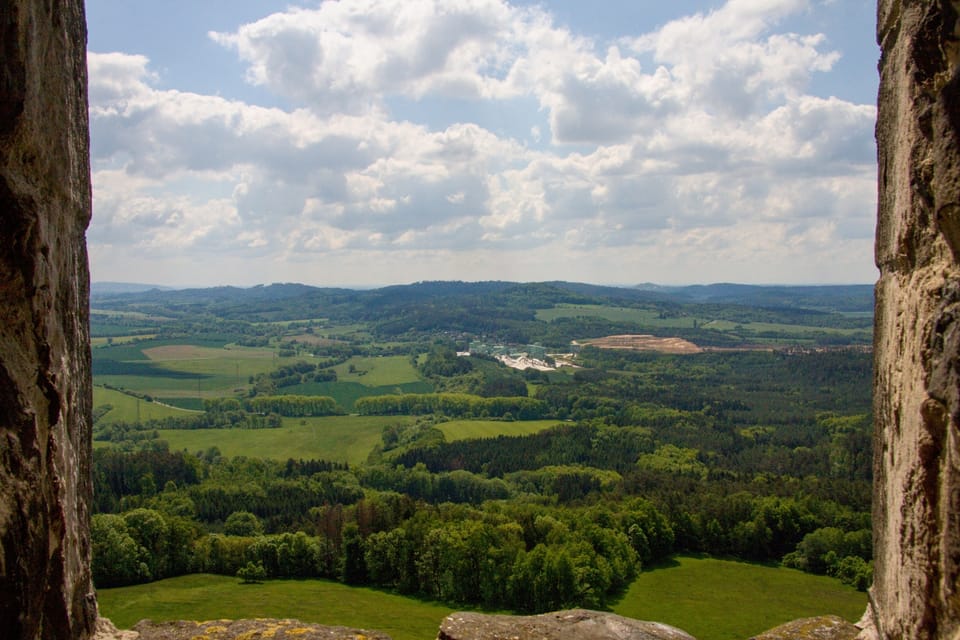 CHKO Český ráj, la vista de Trosky, foto: Jaroslav Hoření, ČRo CHKO Český ráj, la vista de Trosky, foto: Jaroslav Hoření, ČRo