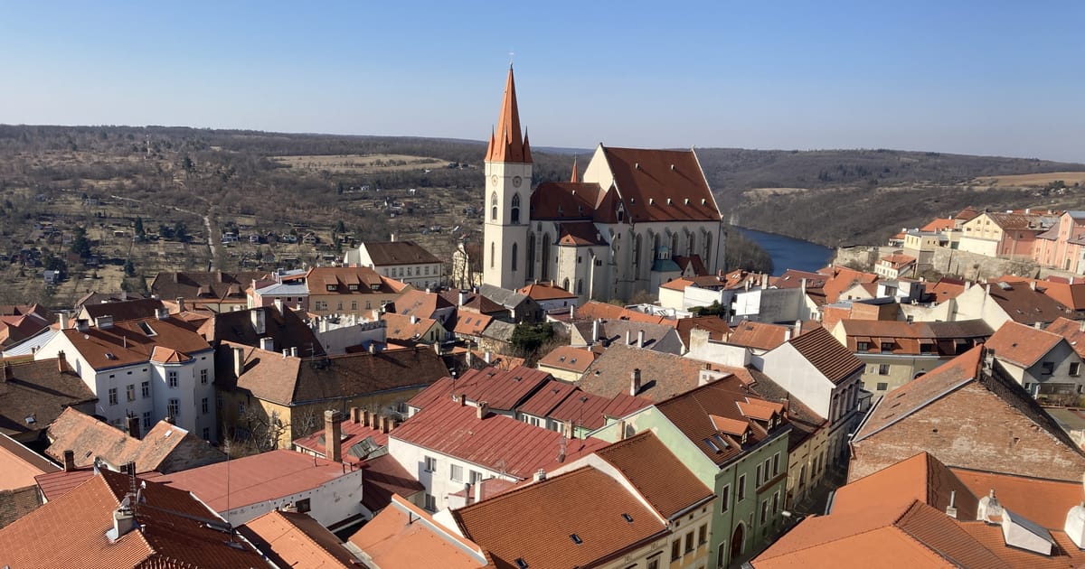 Znojmo cumple 800 años: una ciudad real con buen vino moravo y un pepinillo legendario
